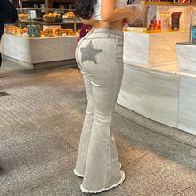 Load image into Gallery viewer, &quot;Starstruck&quot; Jeans
